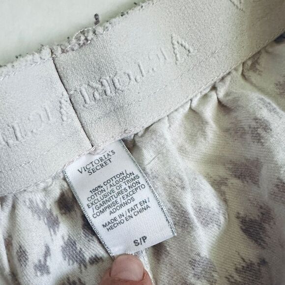 Victorias Secret Y2K leopard print cotton fold over logo pajama shorts - Picture 3 of 6